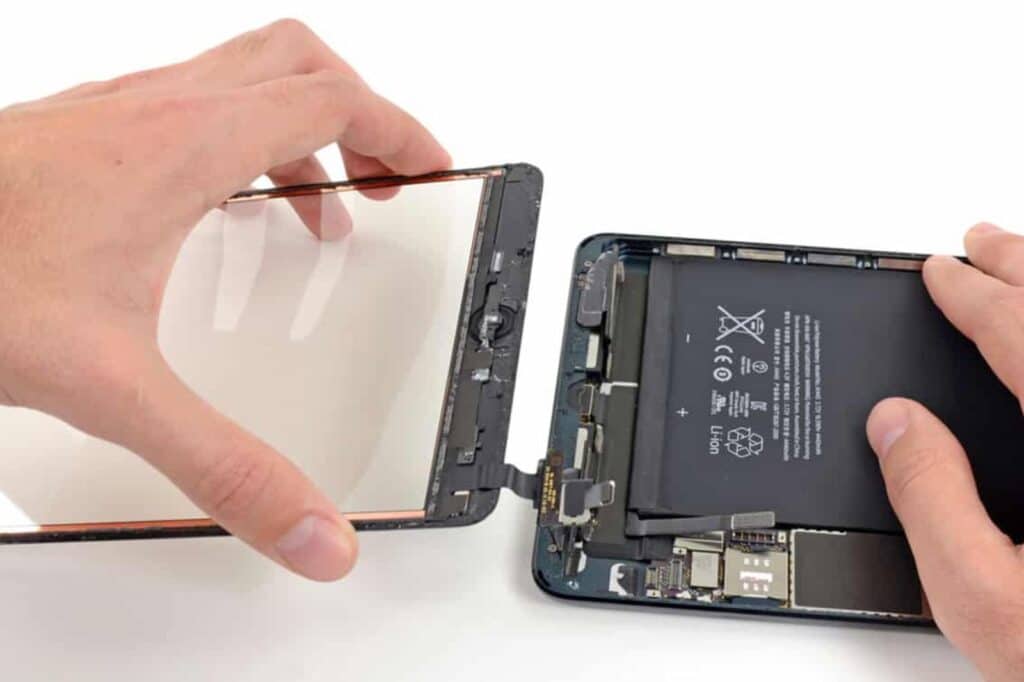 iPad screen replacement service